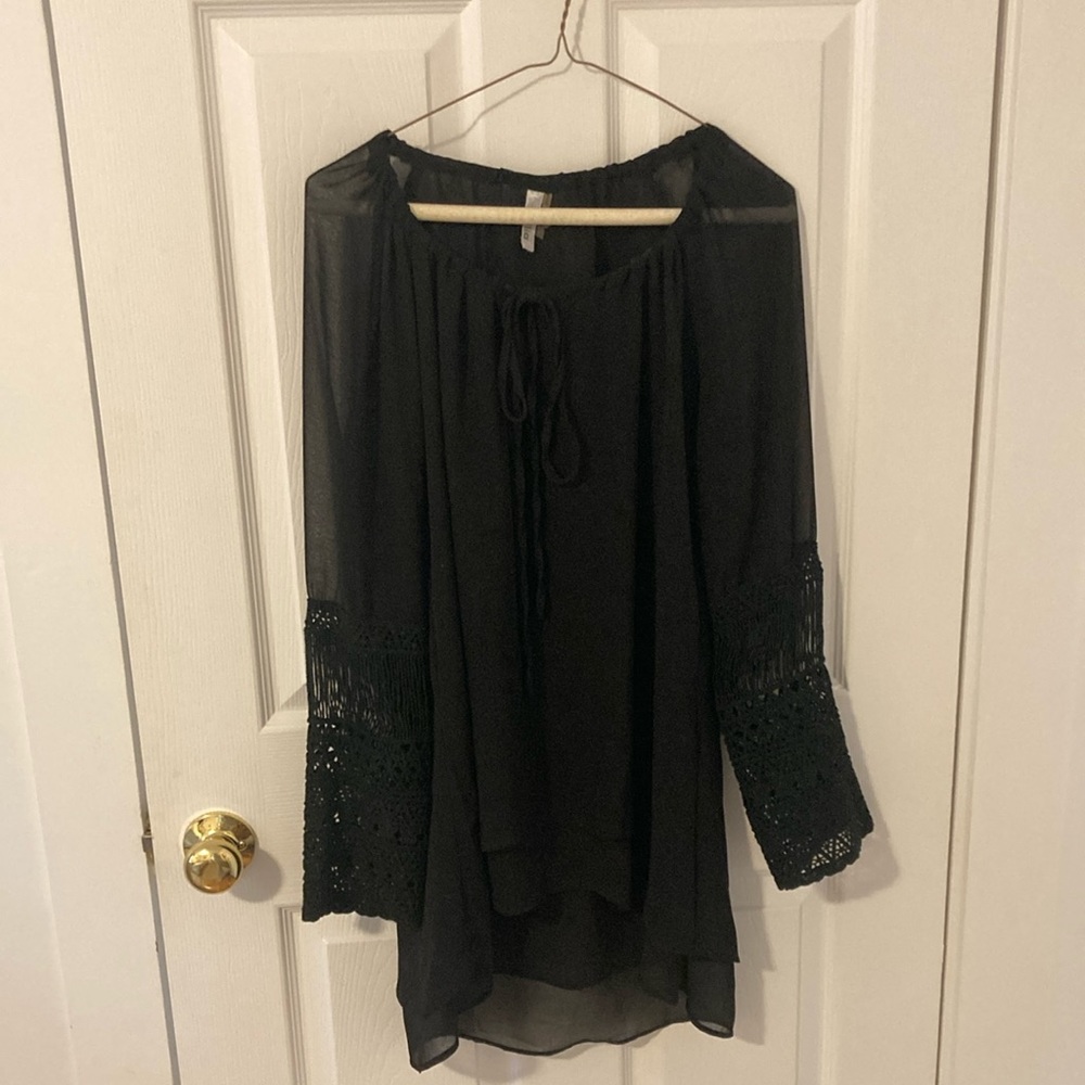 Miilla Clothing Black 3/4 Sleeve Tie Front Blouse